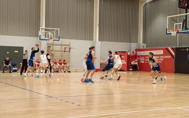 W meczu 25 kolejki Grupy A 2. Ligi SMS PZKosz Władysławowo do końca pozostawał w grze o zwycięstwo